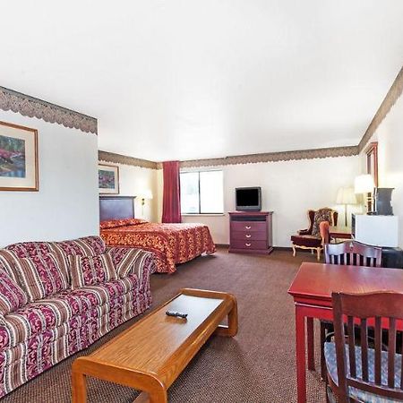 Hotel Super 8 Morristown East Downtown Extérieur photo