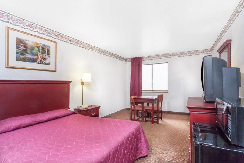 Hotel Super 8 Morristown East Downtown Extérieur photo